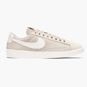SOLD •• Nike Blazer Low Suede Leather Desert Sand